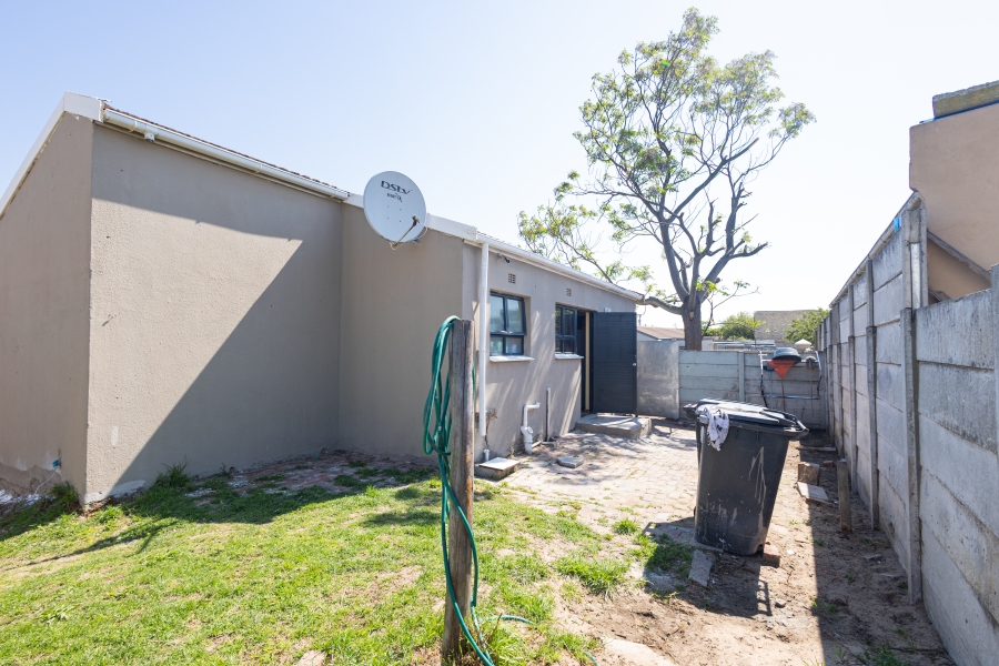 2 Bedroom Property for Sale in Beverly Park Western Cape